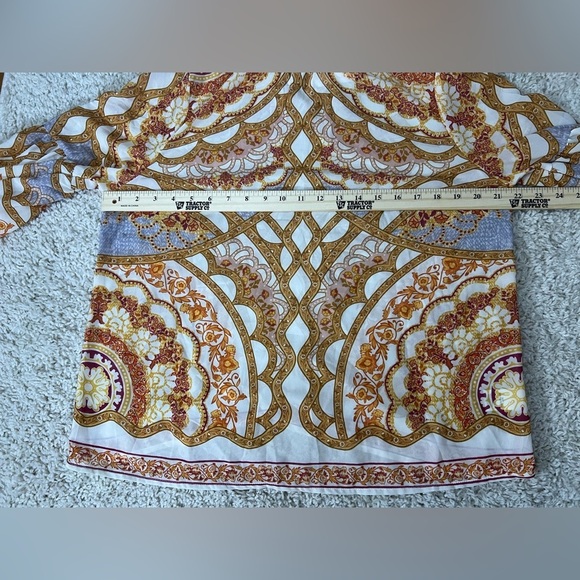 Women’s Size Large Perfectly Priscilla Forever Yours Print Top NWT - Picture 7 of 8